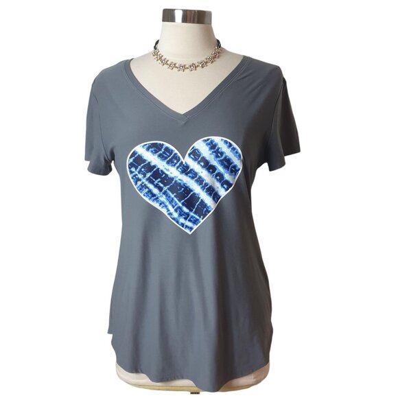 No Boundaries Womens V-Neck Top Gray Blue Heart Design So Soft Stretchy Love - Picture 1 of 6